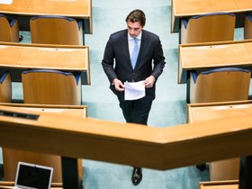 Thierry Baudet regelde woensdag 4 miljoen mondkapjes.