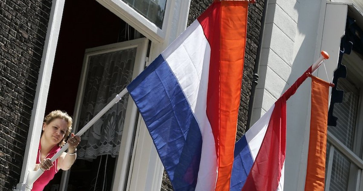 Zijn er Oranjegezinden in een 'communistisch' Gronings dorp?