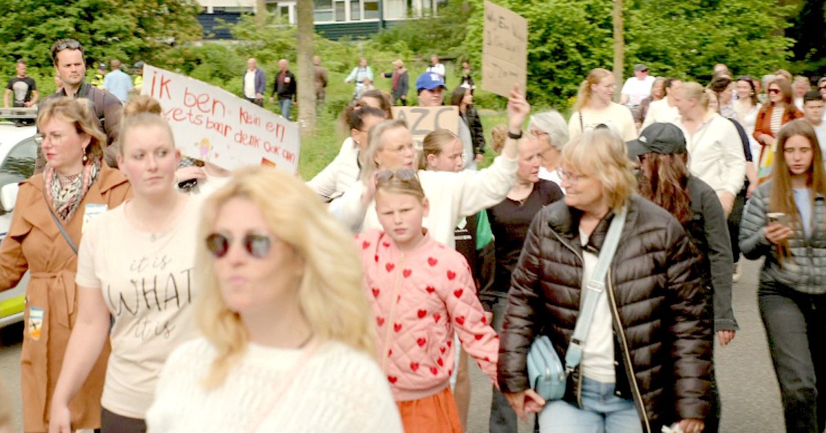 Steeds vaker focus op vrouwen en kinderen bij azc-protesten: 'Zorgelijk dat het meteen een bepaald t